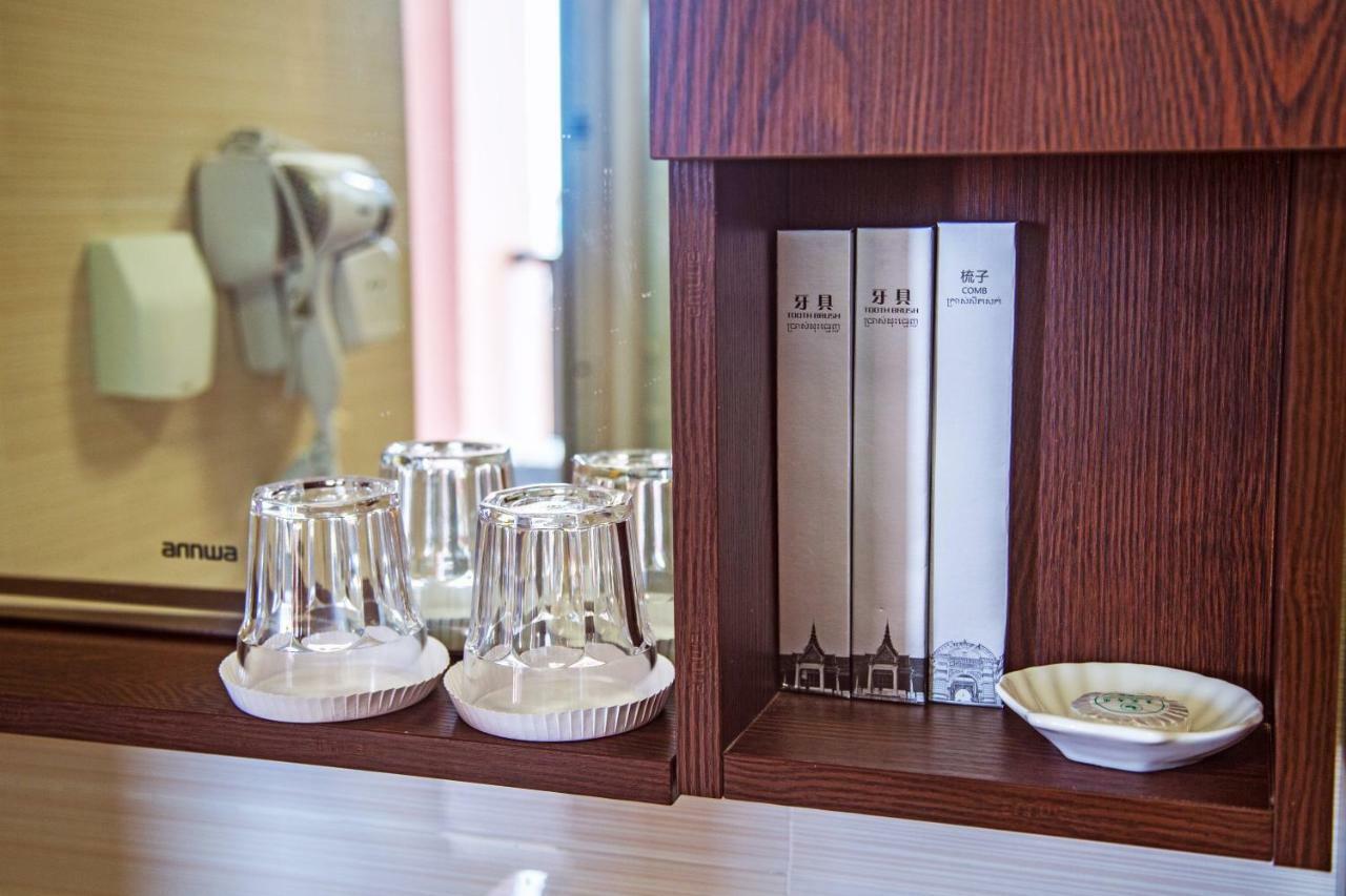 City Comfort Hotel Phnom Penh Airport Eksteriør billede